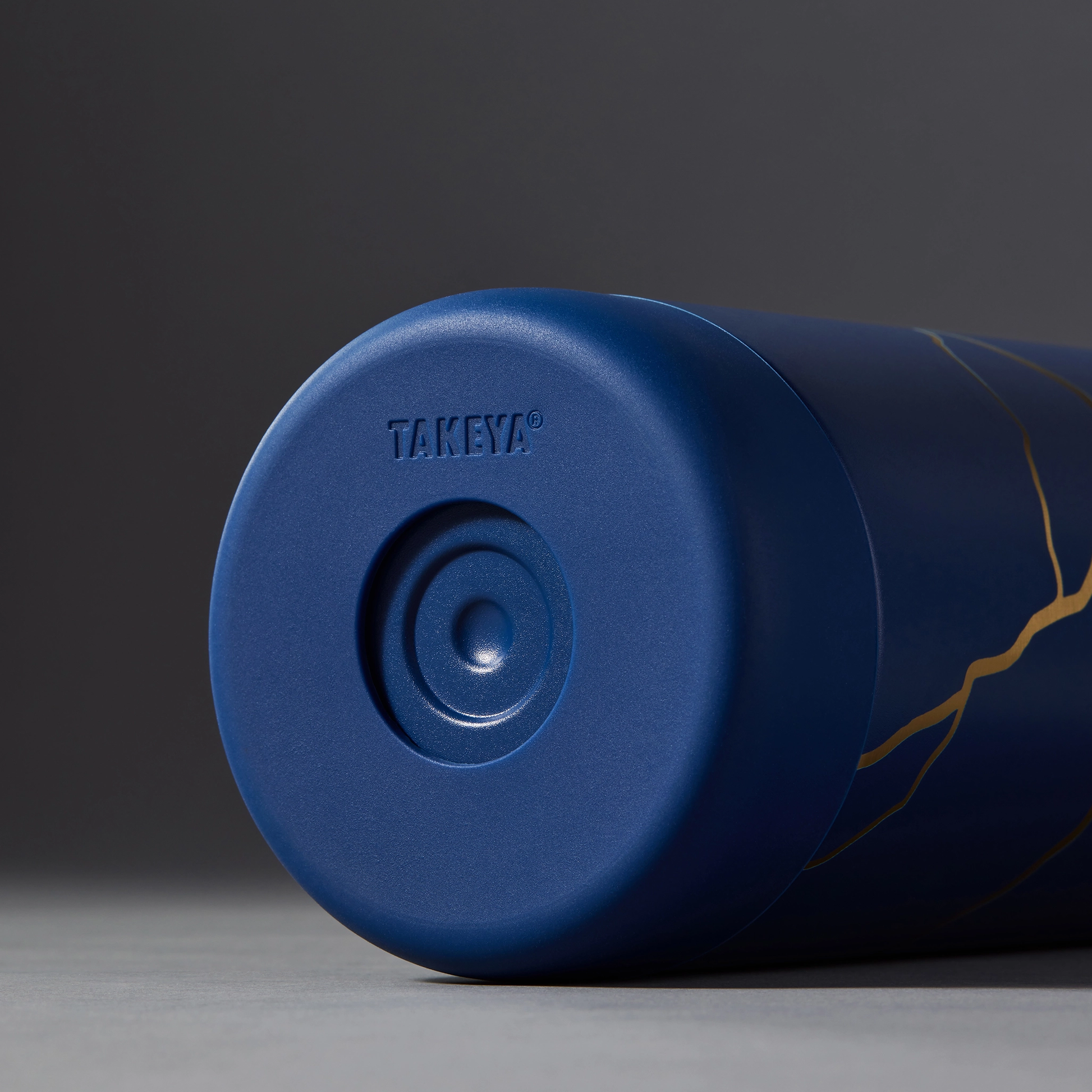 kintsugi-water-bottle-with-spout-lid-x9 51390-TK_HO25_Kintsugi_Takeya9249.png